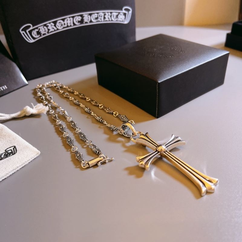 Ch*0me He**ts necklaces